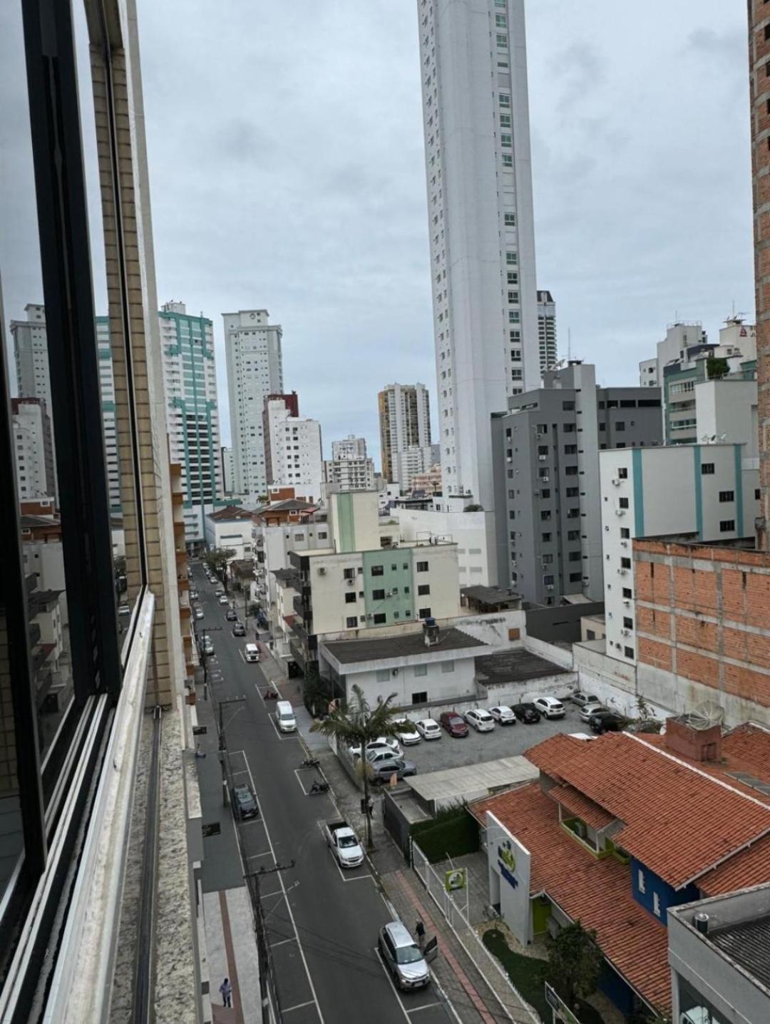 01suite E Um Apartamento